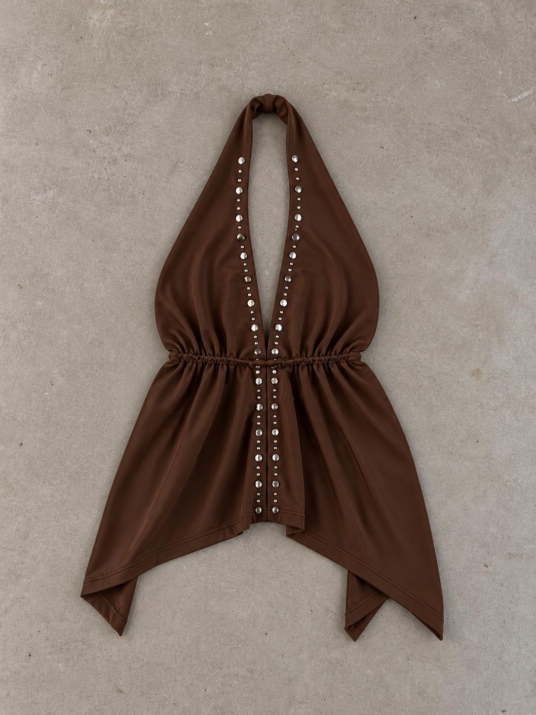 Top con tachas