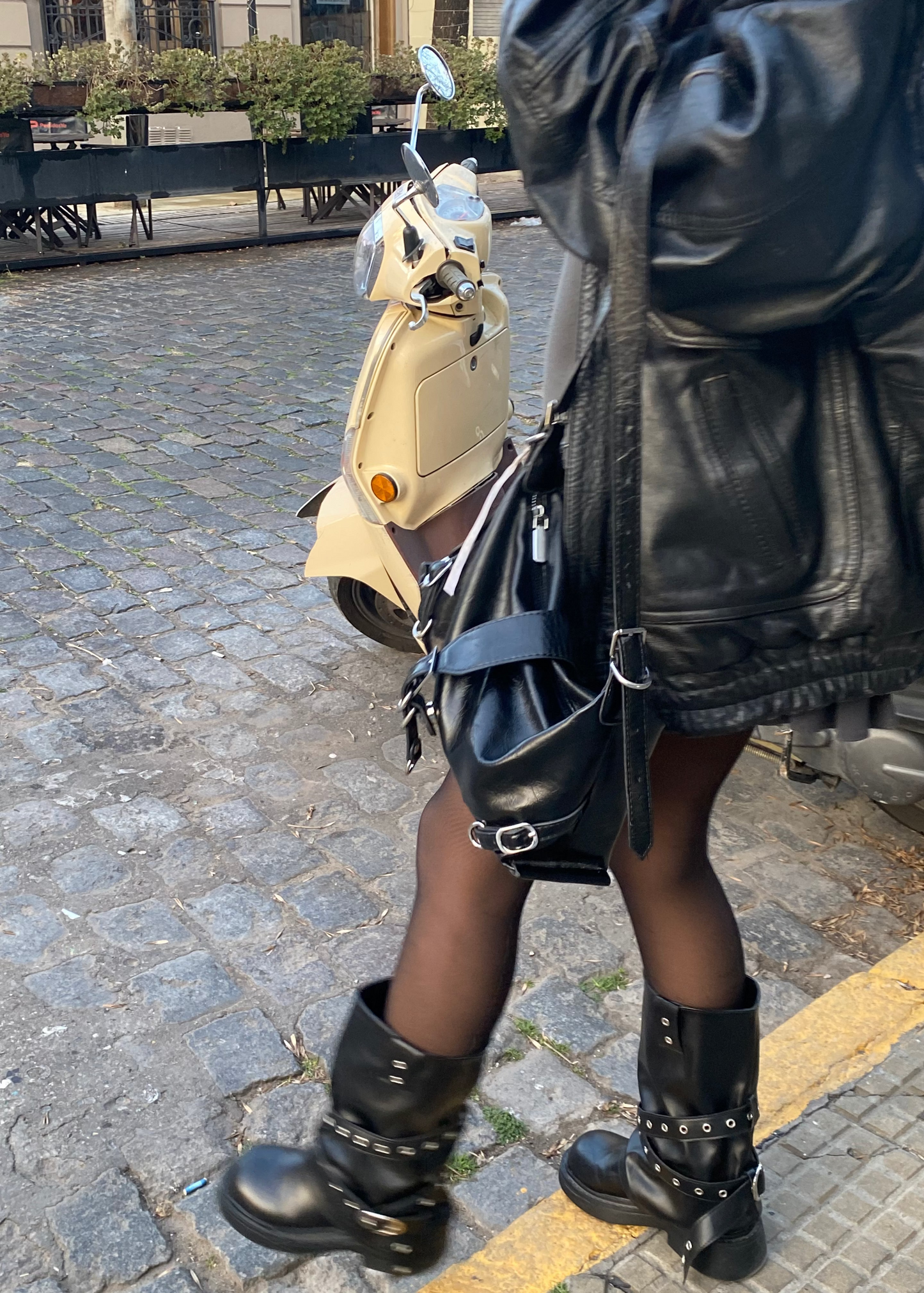 Botas Mujer Con Hebillas y Correa - CAÑA MEDIA