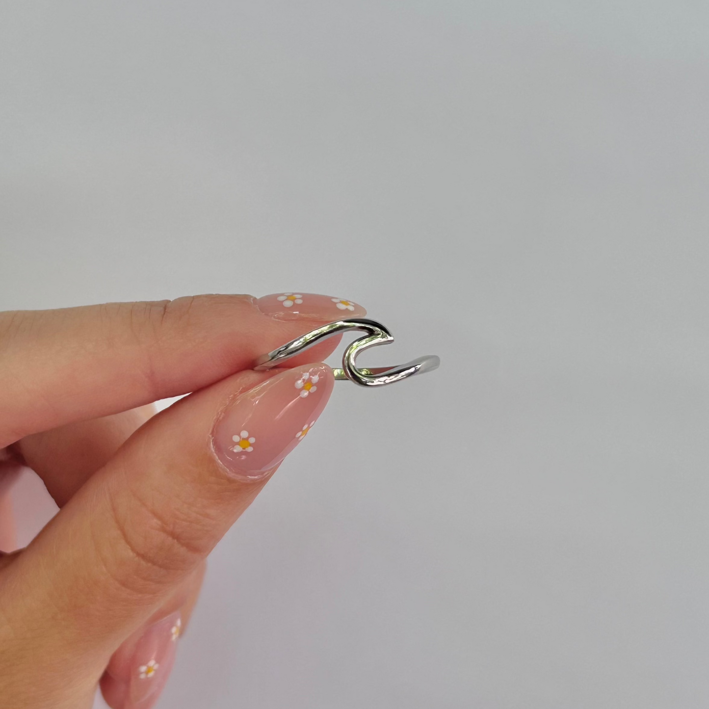 anillo plata 925 con forma de ola