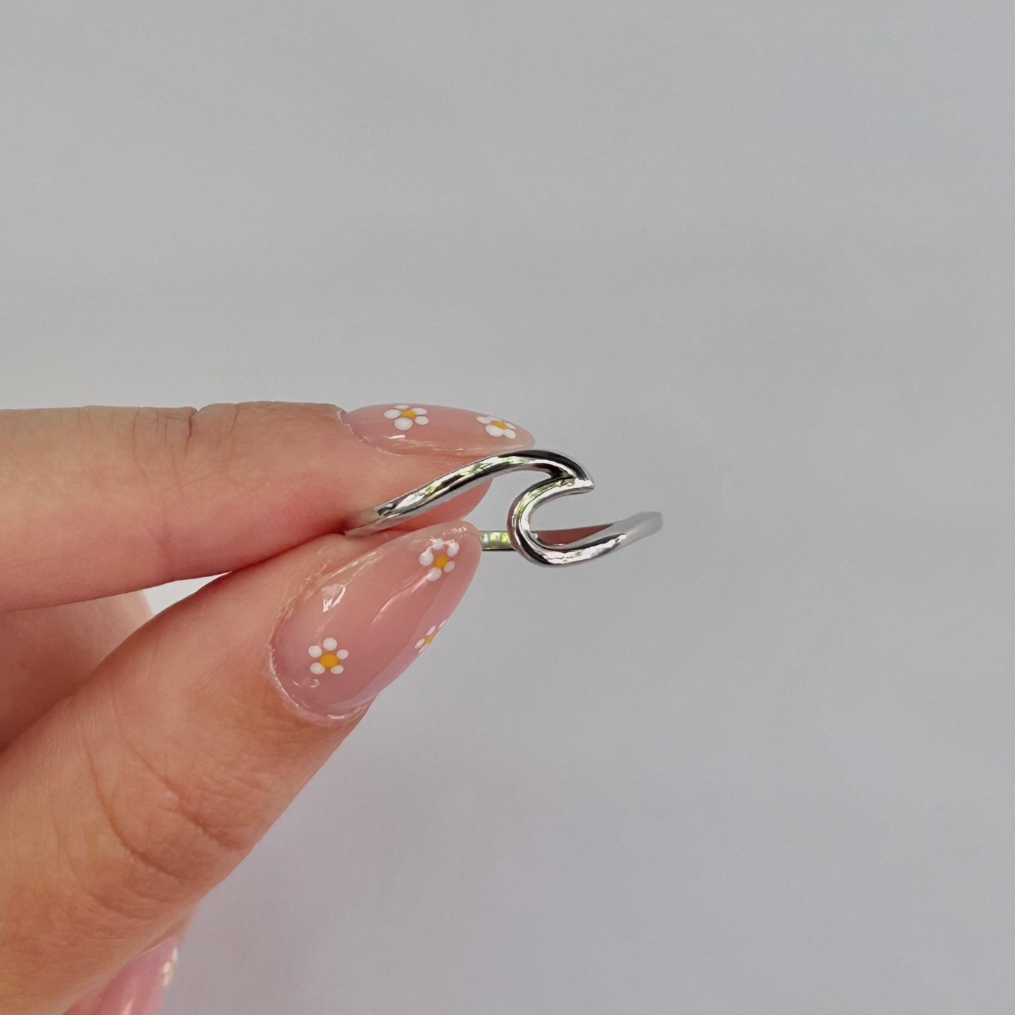 anillo plata 925 con forma de ola