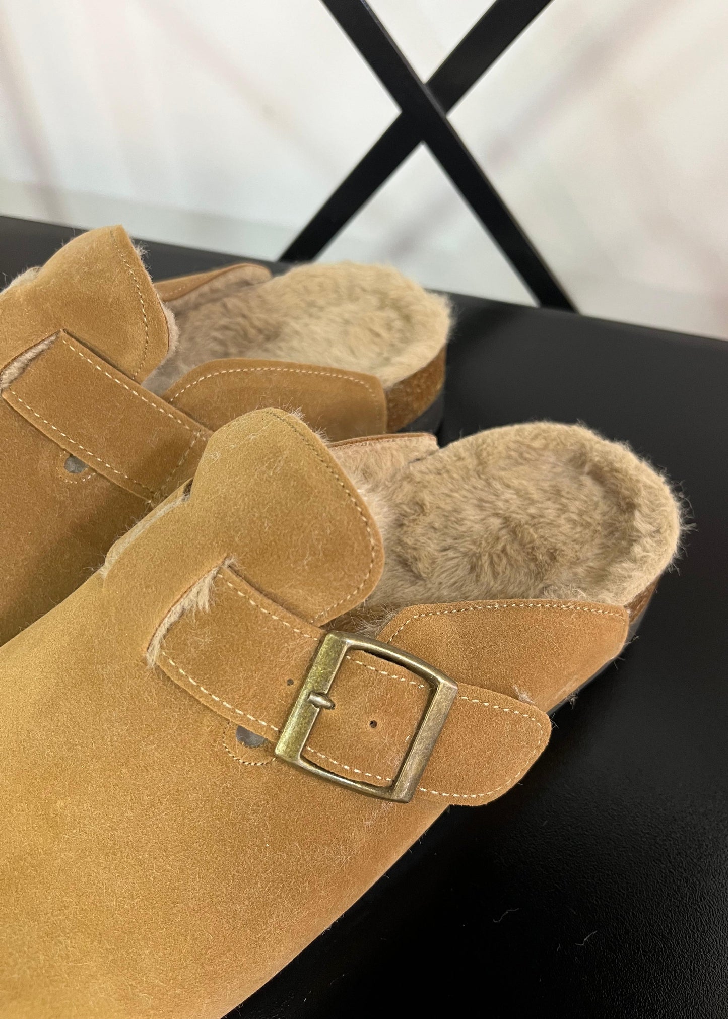 Zuecos Peludito - MARRÓN