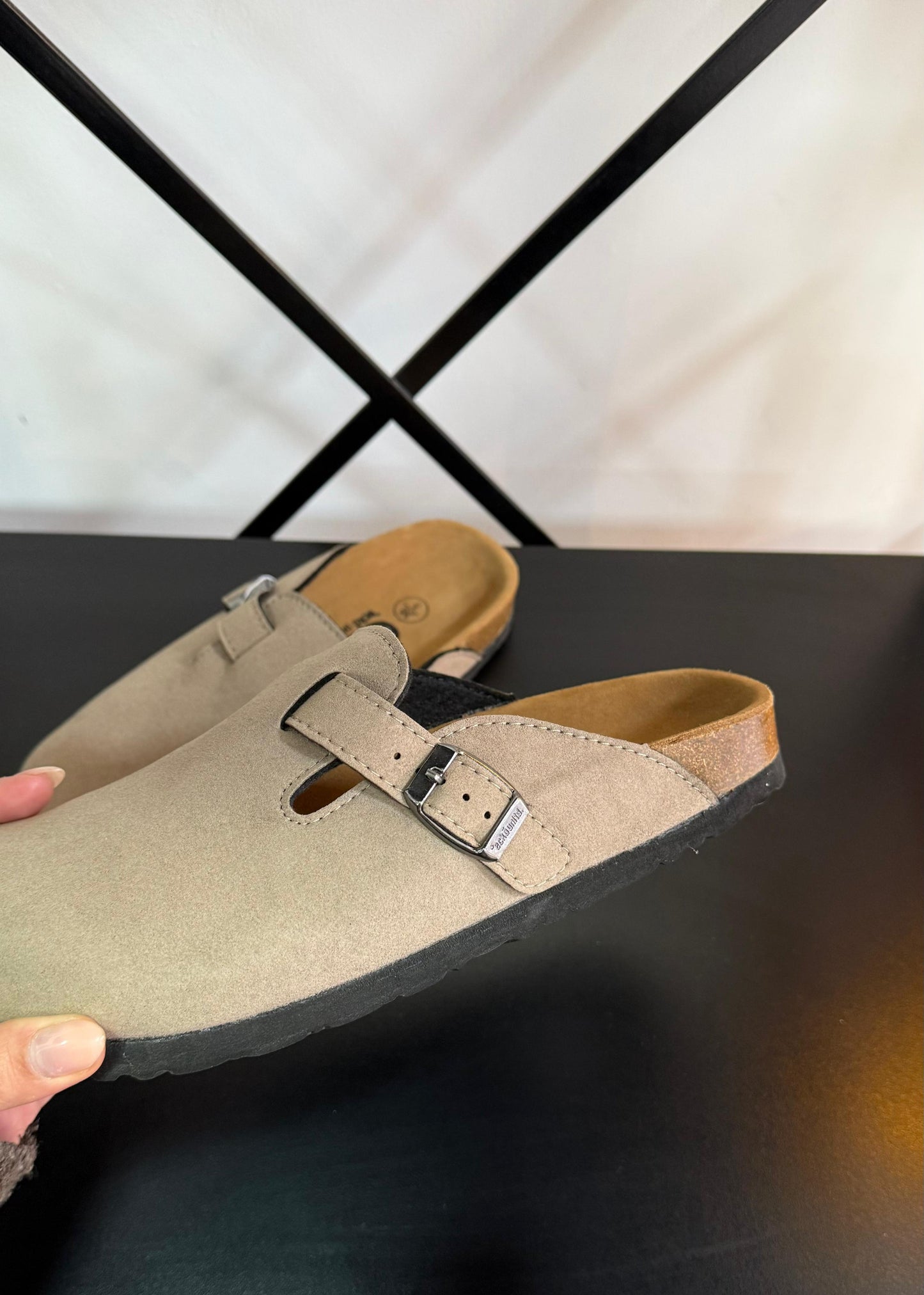 Zuecos de Mujer - BEIGE PREVENTA