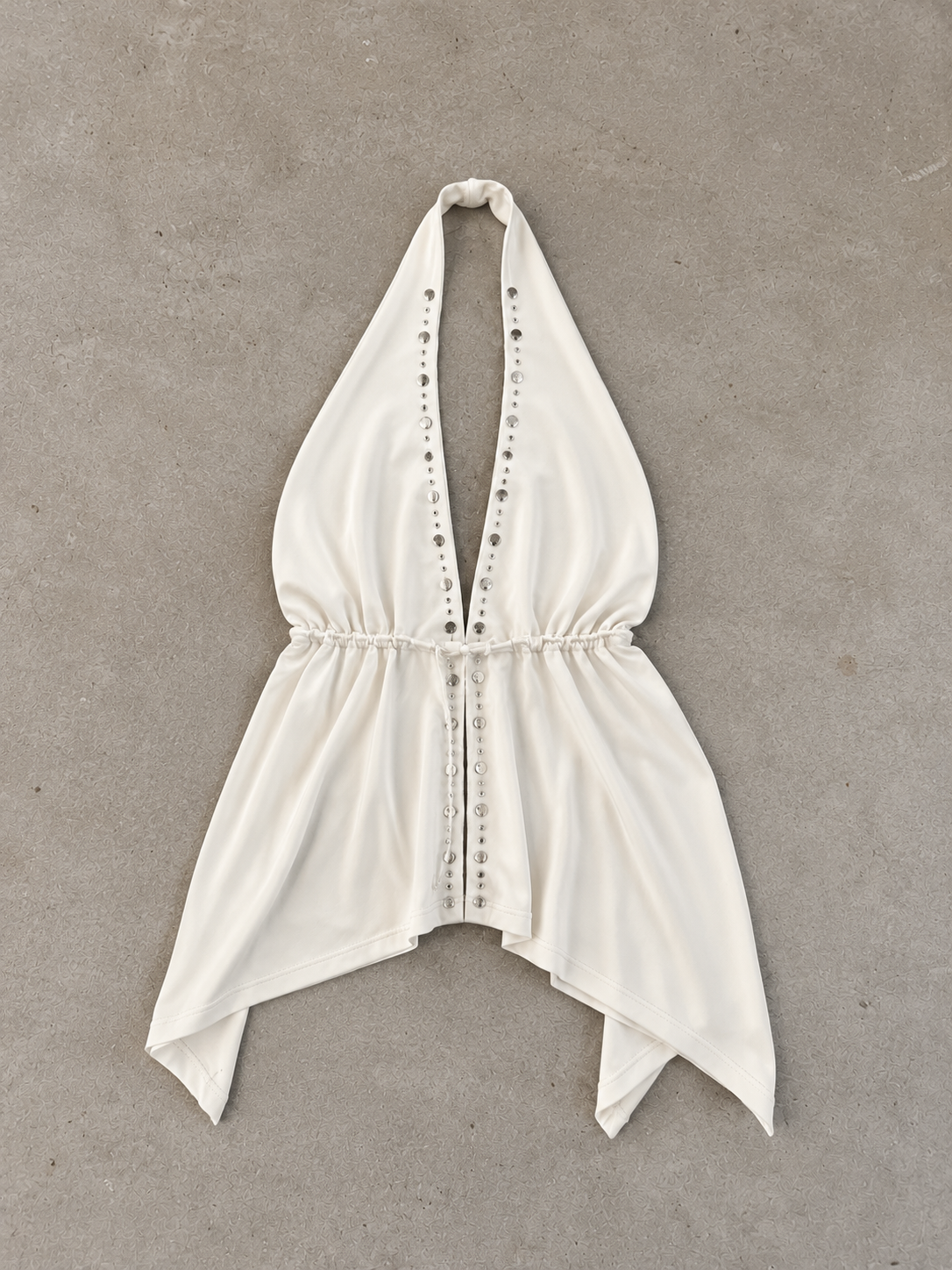 Top con tachas