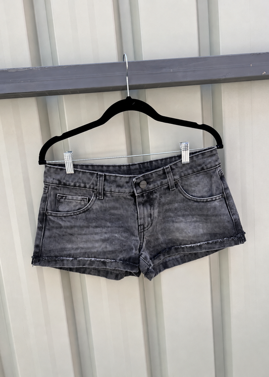 Short Tiro Bajo - NEGRO DESGASTADO