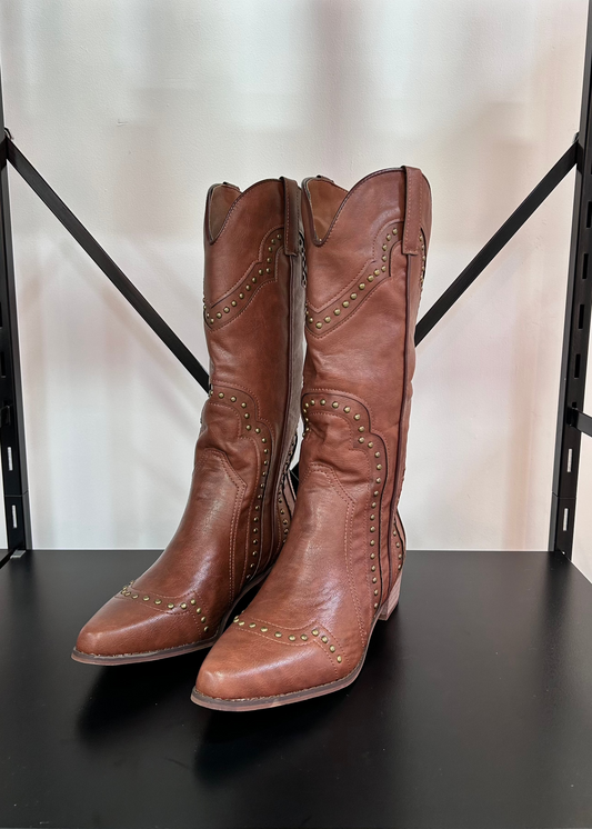 Botas texanas con tachas