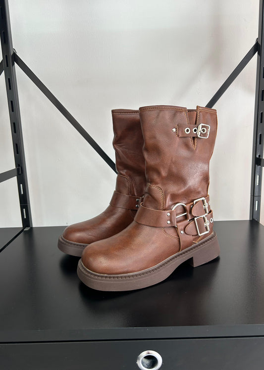 Biker Tendencia Corta - MARRÓN