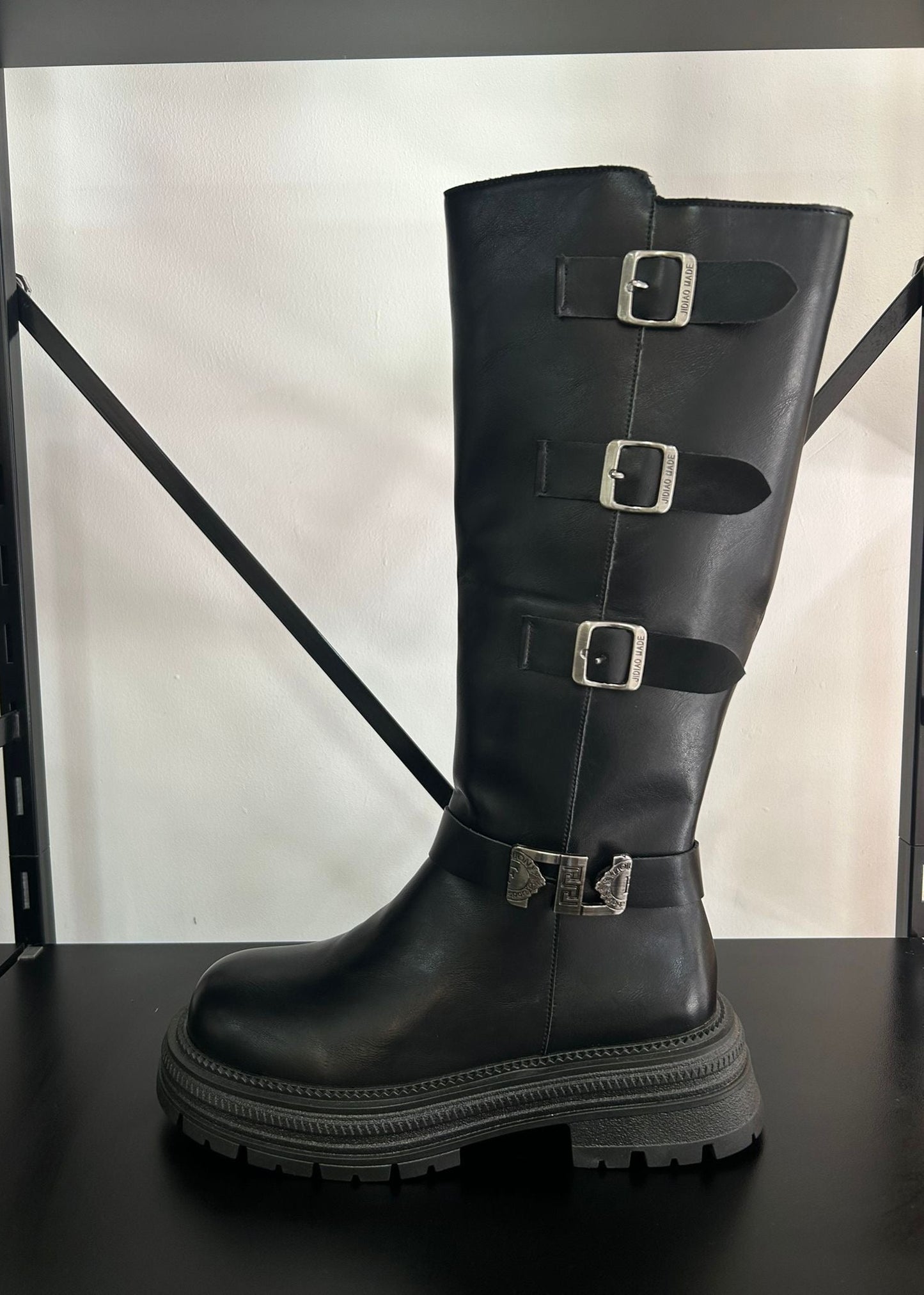 Botas Bikerboots Mujer - TRES HEBILLAS NEGRAS